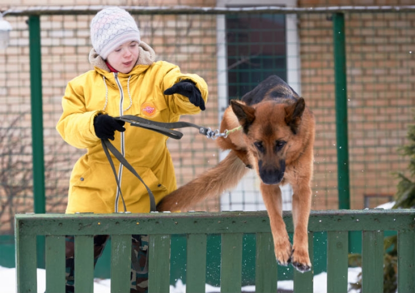 "Sun for best friend": how dogs and young people with Down syndrome help each other "Sun for best friend": how dogs and young people with Down syndrome help each other