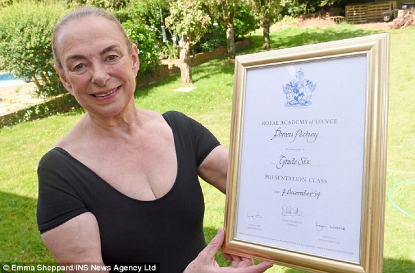 Swan pension: grandmother from the UK became a ballerina at the age of 71