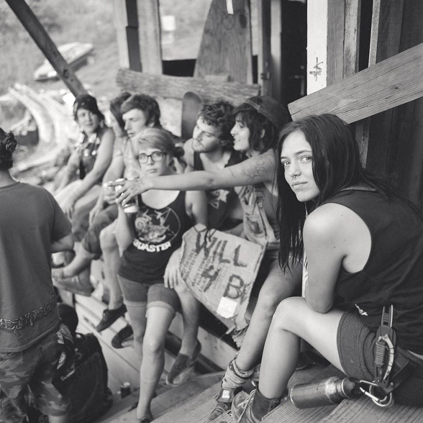 Taking a break from trash and frenzy at anarchist skateboarding fest
