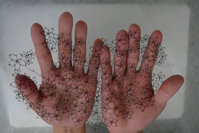 Tallado en papel por el artesano japonés Akira Nagaya Tallado en papel por el artesano japonés Akira Nagaya