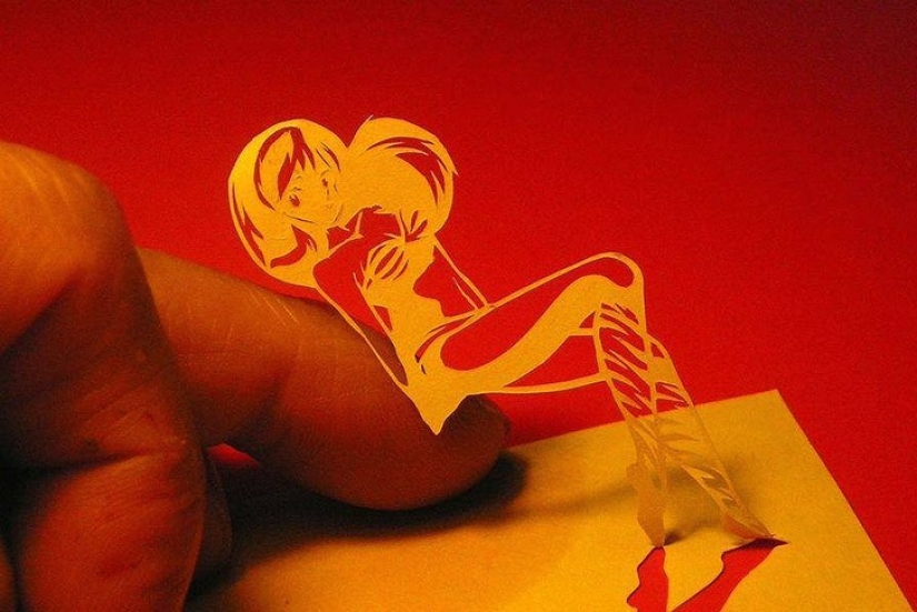 Tallado en papel por el artesano japonés Akira Nagaya Tallado en papel por el artesano japonés Akira Nagaya