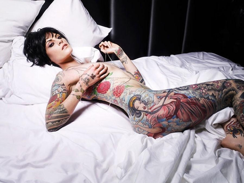 Tattoo as art: stunningly painted girls Tattoo as art: stunningly painted girls
