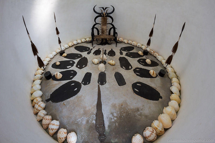 Temple of Death. The black house of Baan Si Dum. Northern Thailand Temple of Death. The black house of Baan Si Dum. Northern Thailand