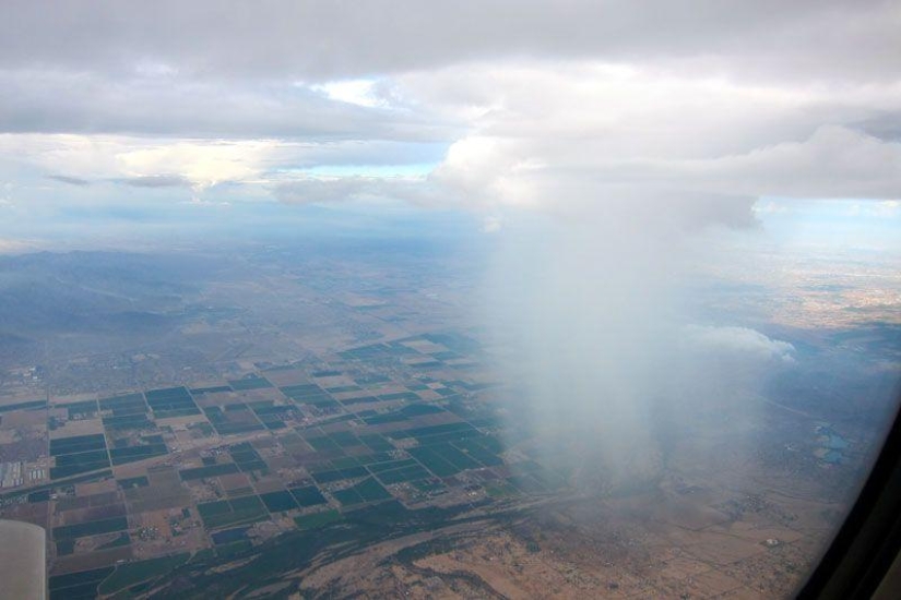 Terrifying beauty of thunderclouds