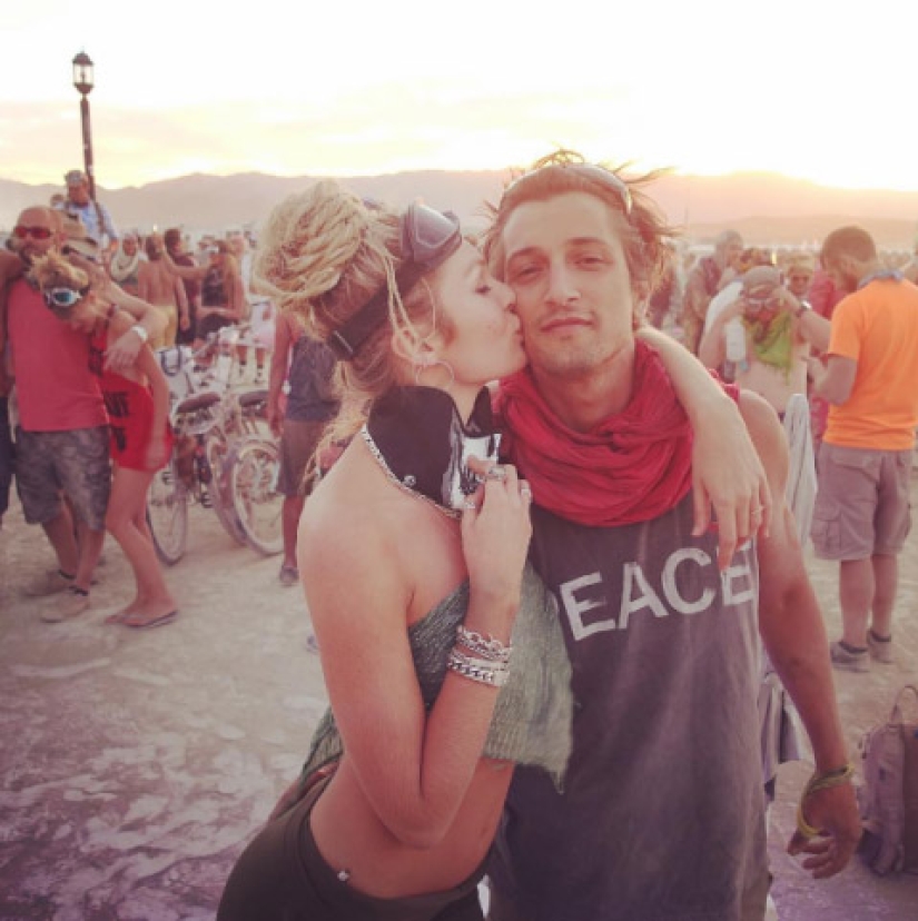 That's lucky: Husbands and boyfriends of Victoria's Secret models