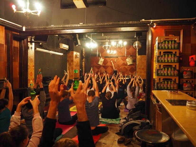 That's our way — beer yoga conquers the world