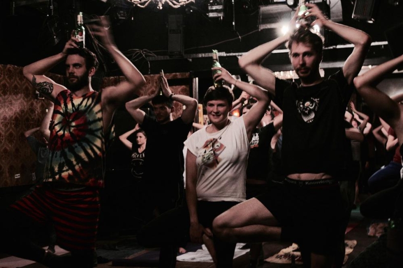 That's our way — beer yoga conquers the world