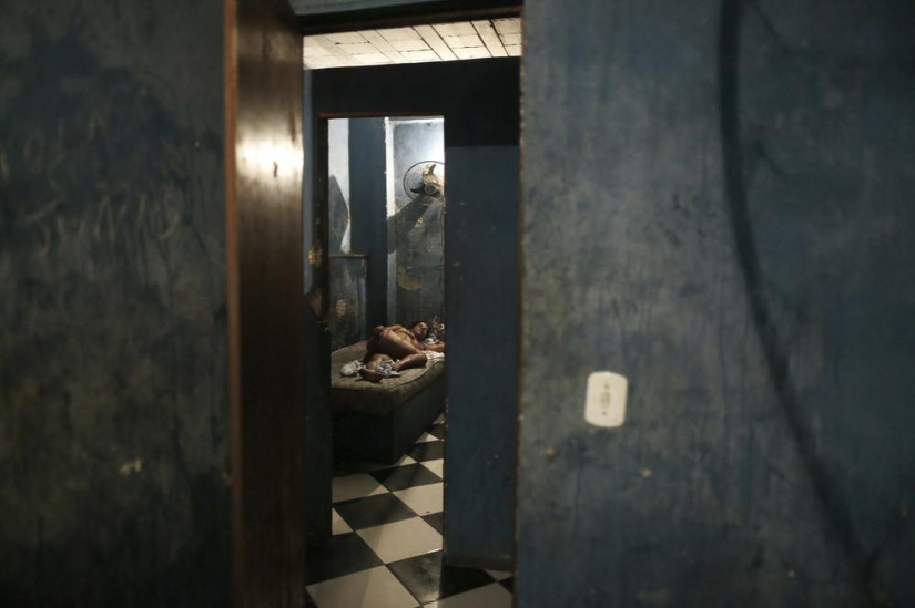 The abode of debauchery: creepy photos of the notorious Brazilian red light district