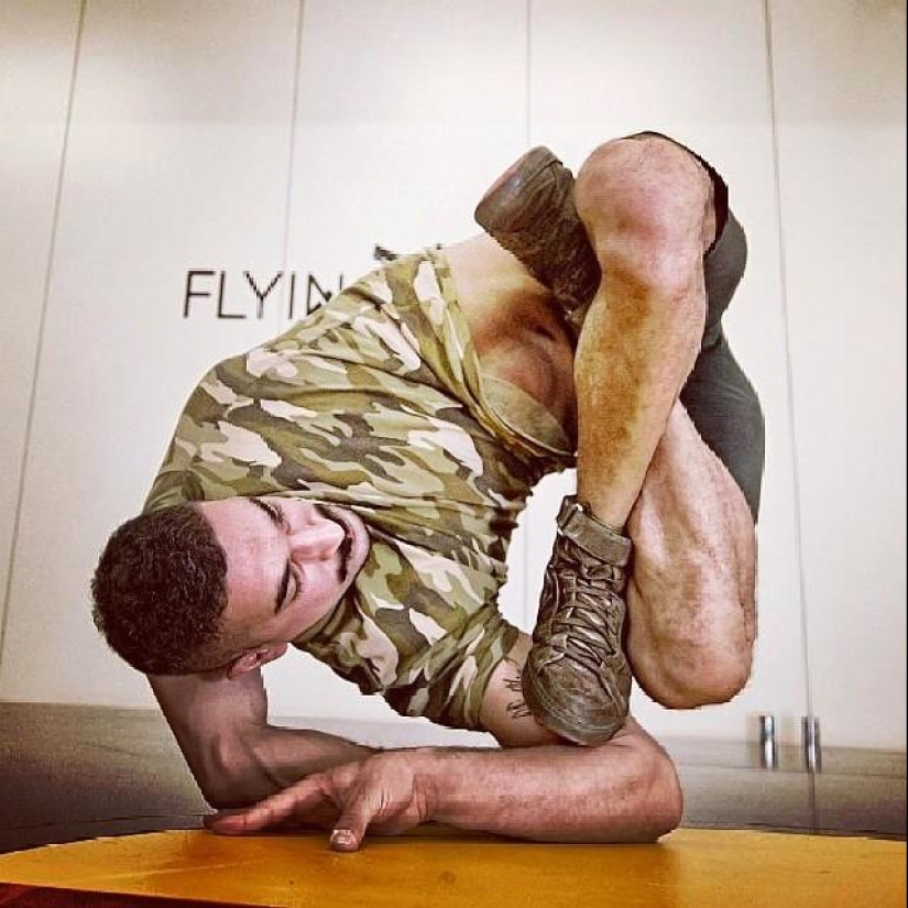 The Amazing Dancer Nicknamed Rubber Legs The Amazing Dancer Nicknamed Rubber Legs