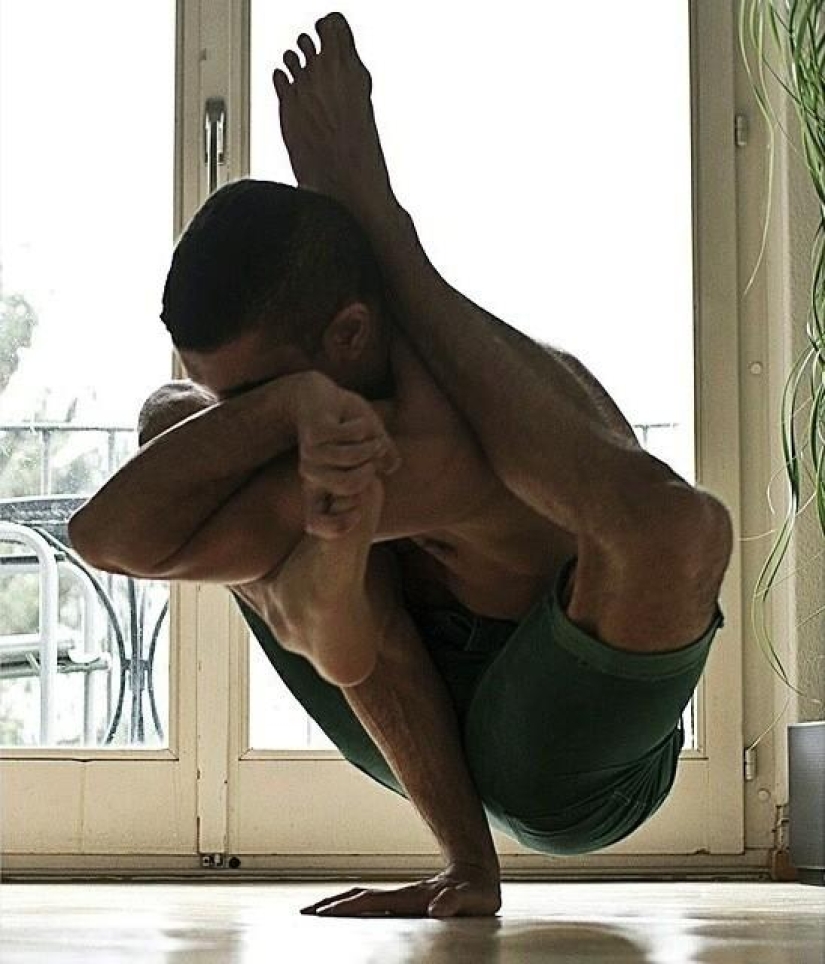 The Amazing Dancer Nicknamed Rubber Legs The Amazing Dancer Nicknamed Rubber Legs