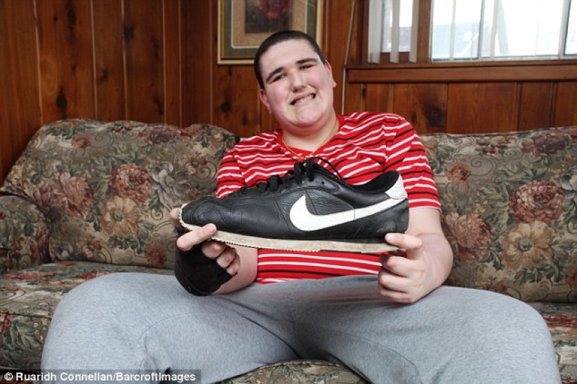 The American youth with a height of 2.33 meters continues to grow