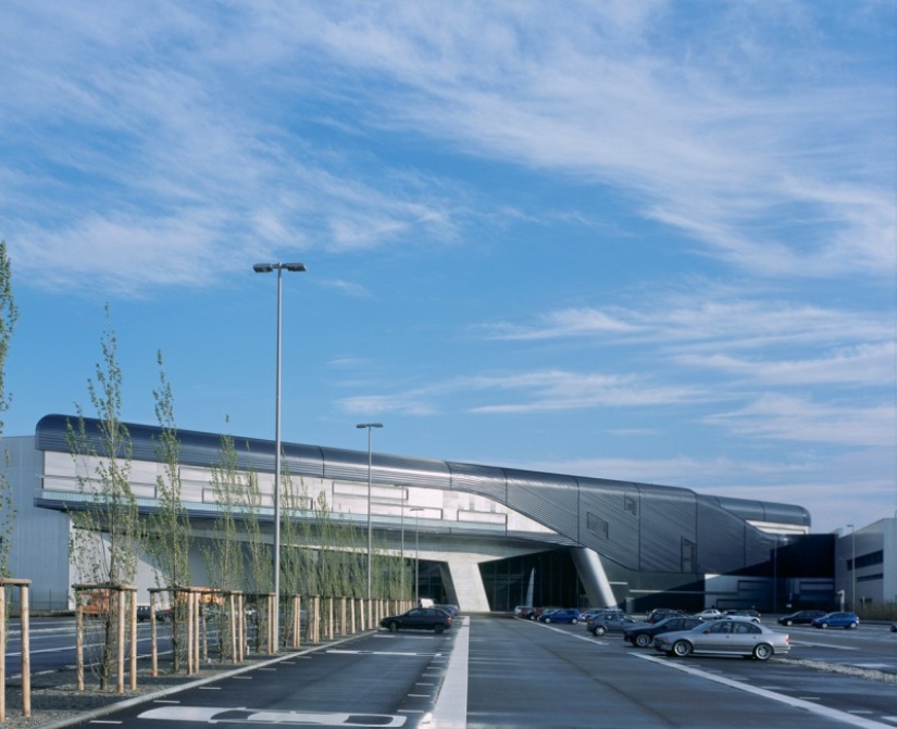 The Architectural World of Zaha Hadid