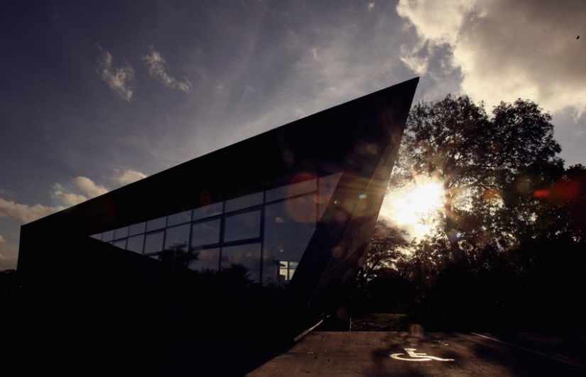 The Architectural World of Zaha Hadid