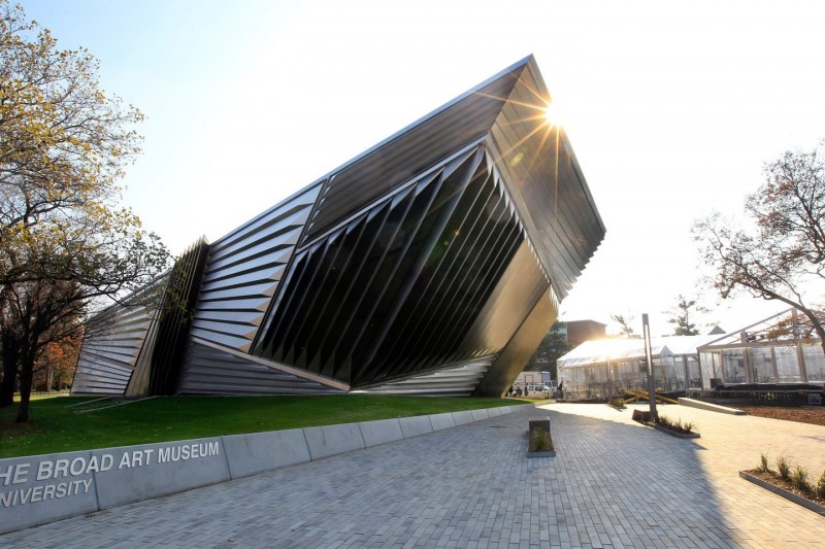 The Architectural World of Zaha Hadid