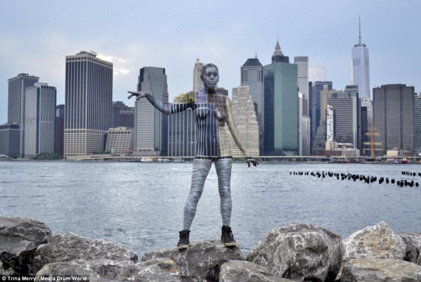 The Art of Disguise: Nude Models in New York City