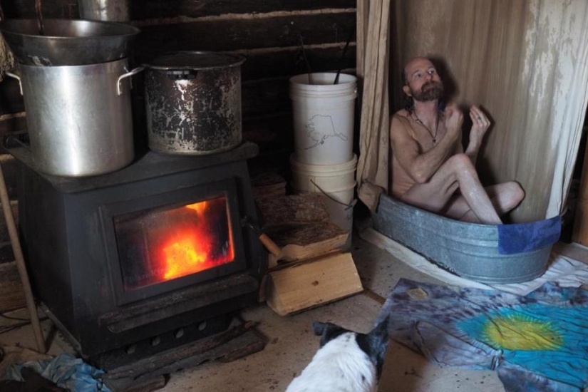 The Atchley family has been living for 18 years as hermits away from civilization