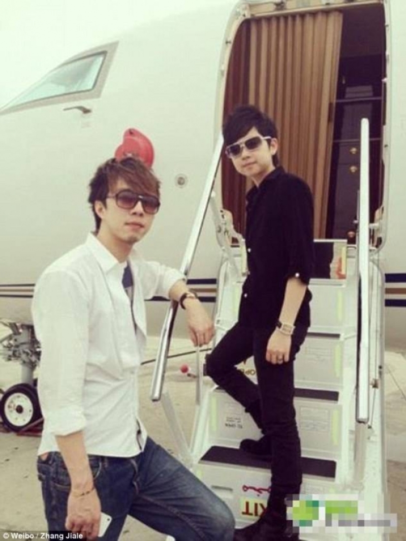 The Beautiful Life of China&#39;s Golden Youth