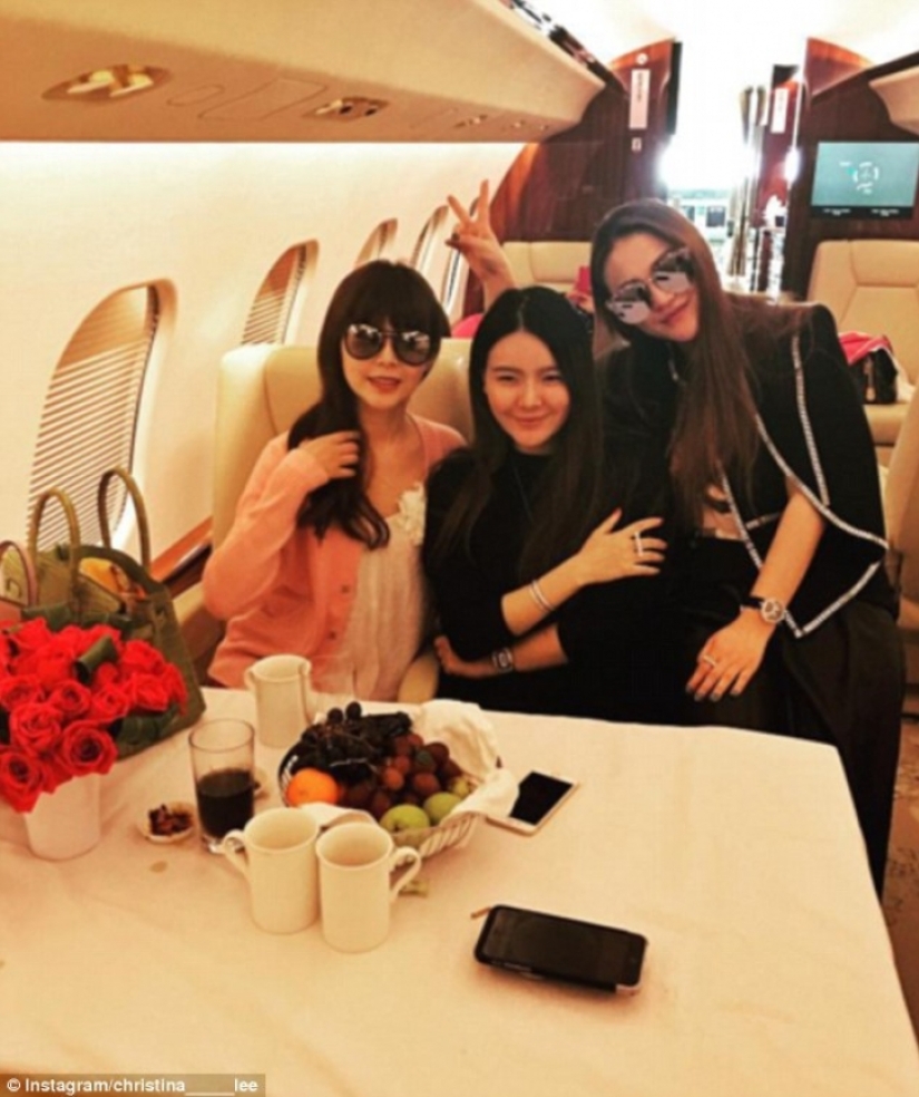 The Beautiful Life of China&#39;s Golden Youth