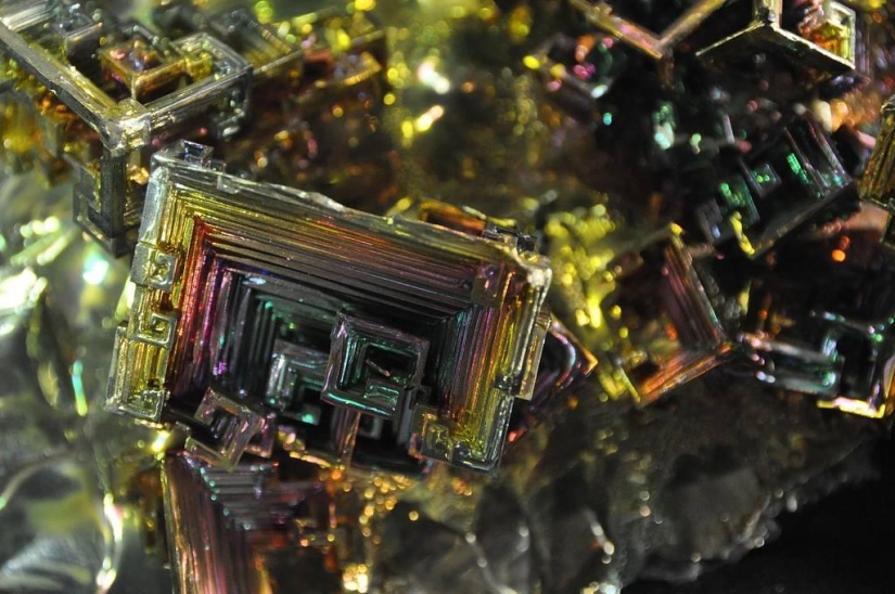 The beauty of bismuth The beauty of bismuth