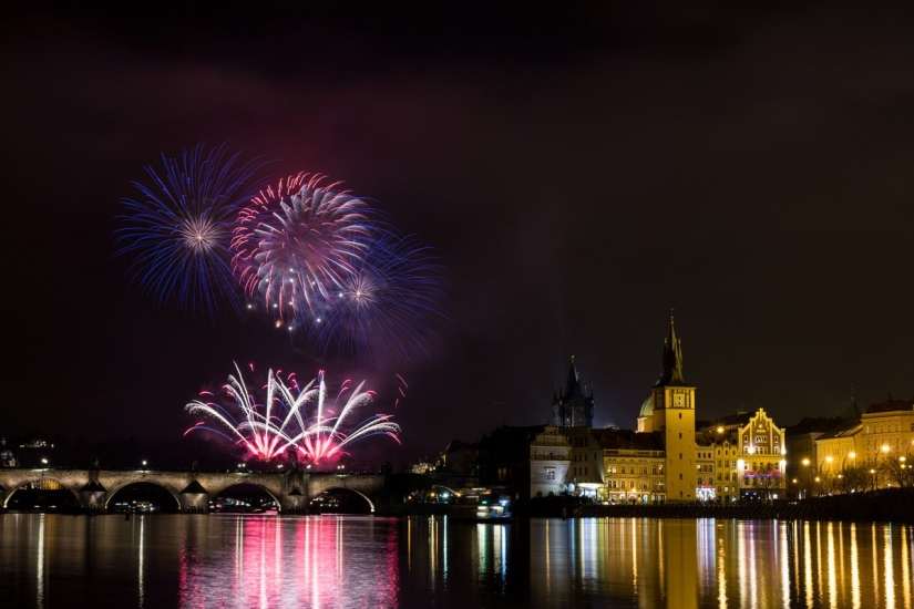The best New Year fireworks from around the world The best New Year fireworks from around the world