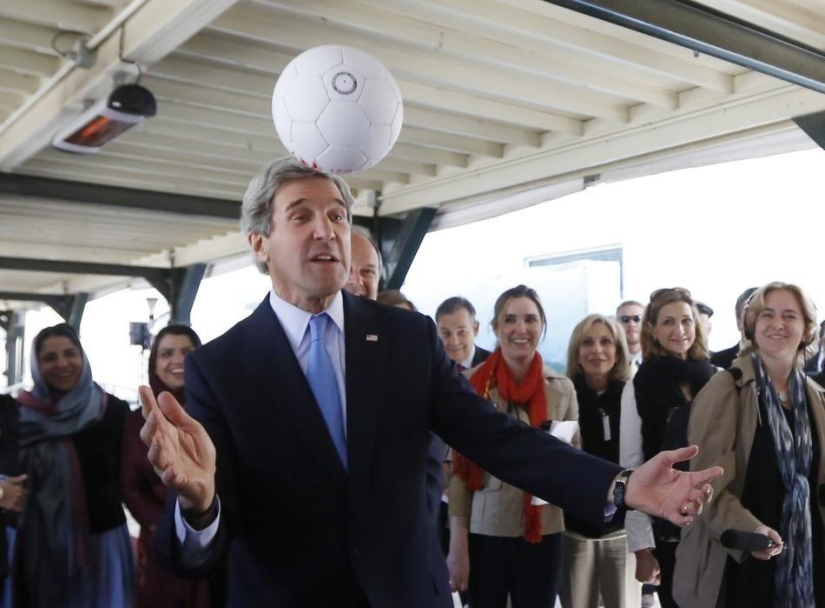The Best Political Photobombs of 2013