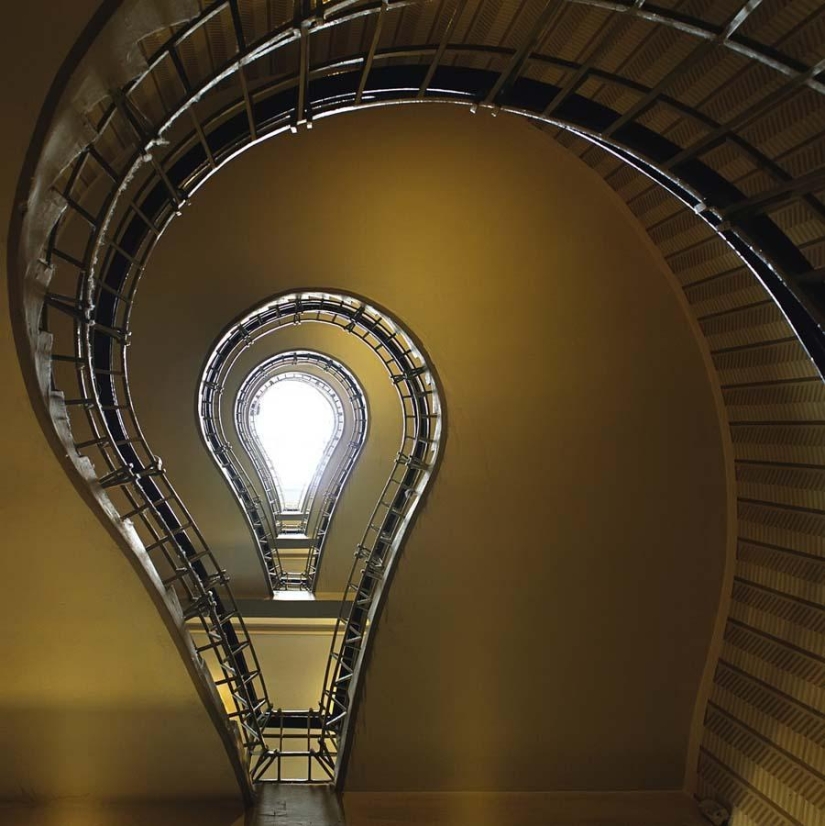 The breathtaking beauty of spiral staircases