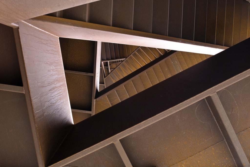 The breathtaking beauty of spiral staircases