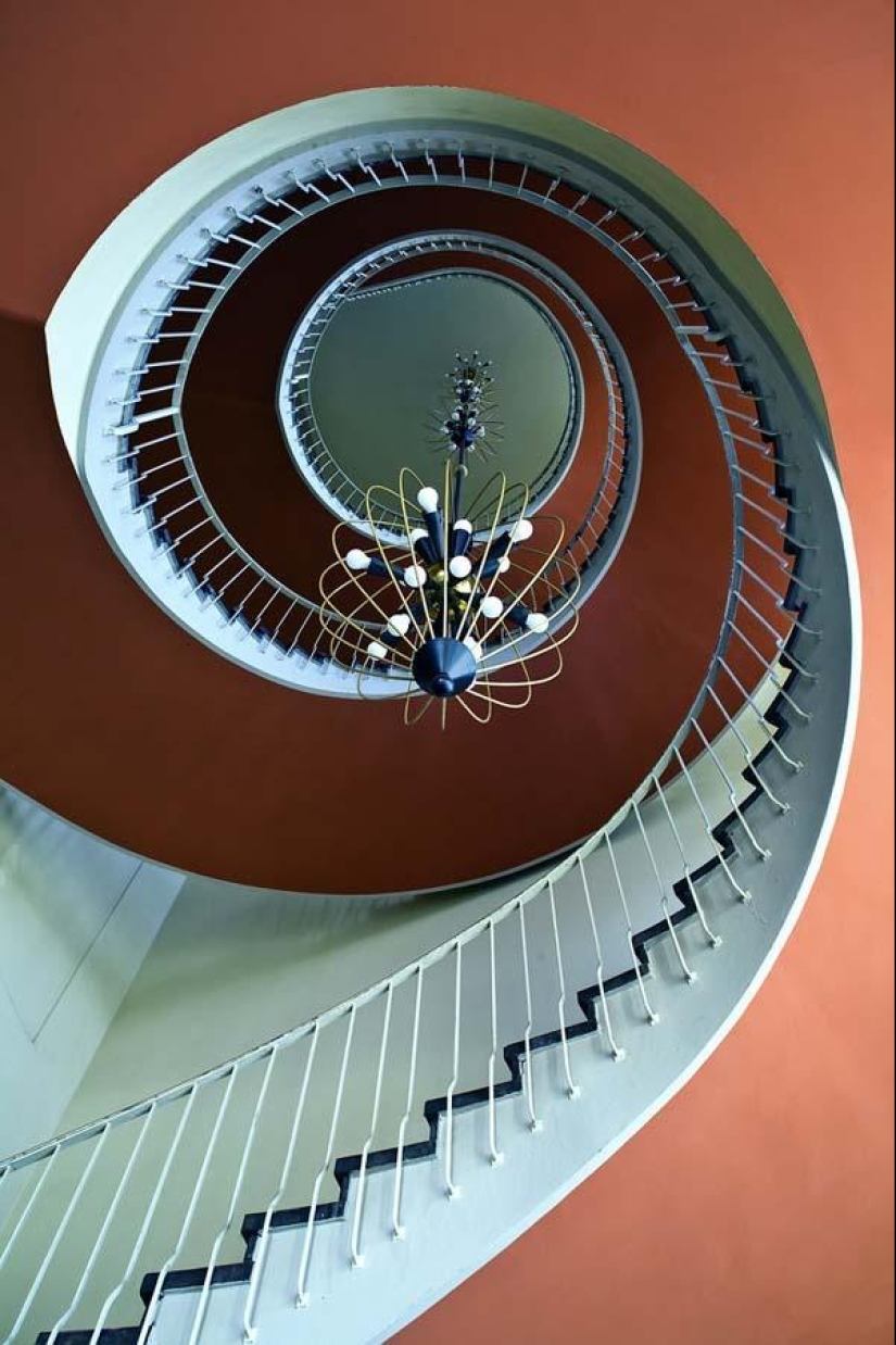 The breathtaking beauty of spiral staircases