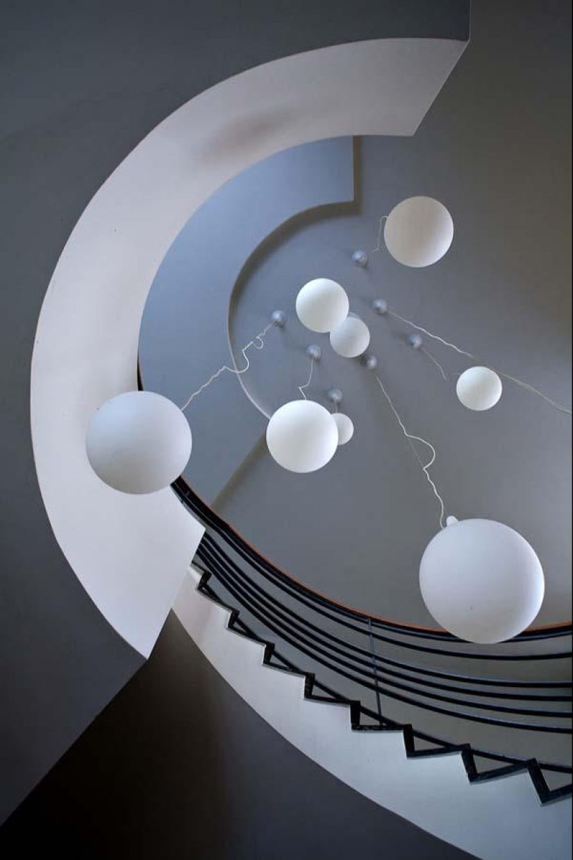 The breathtaking beauty of spiral staircases