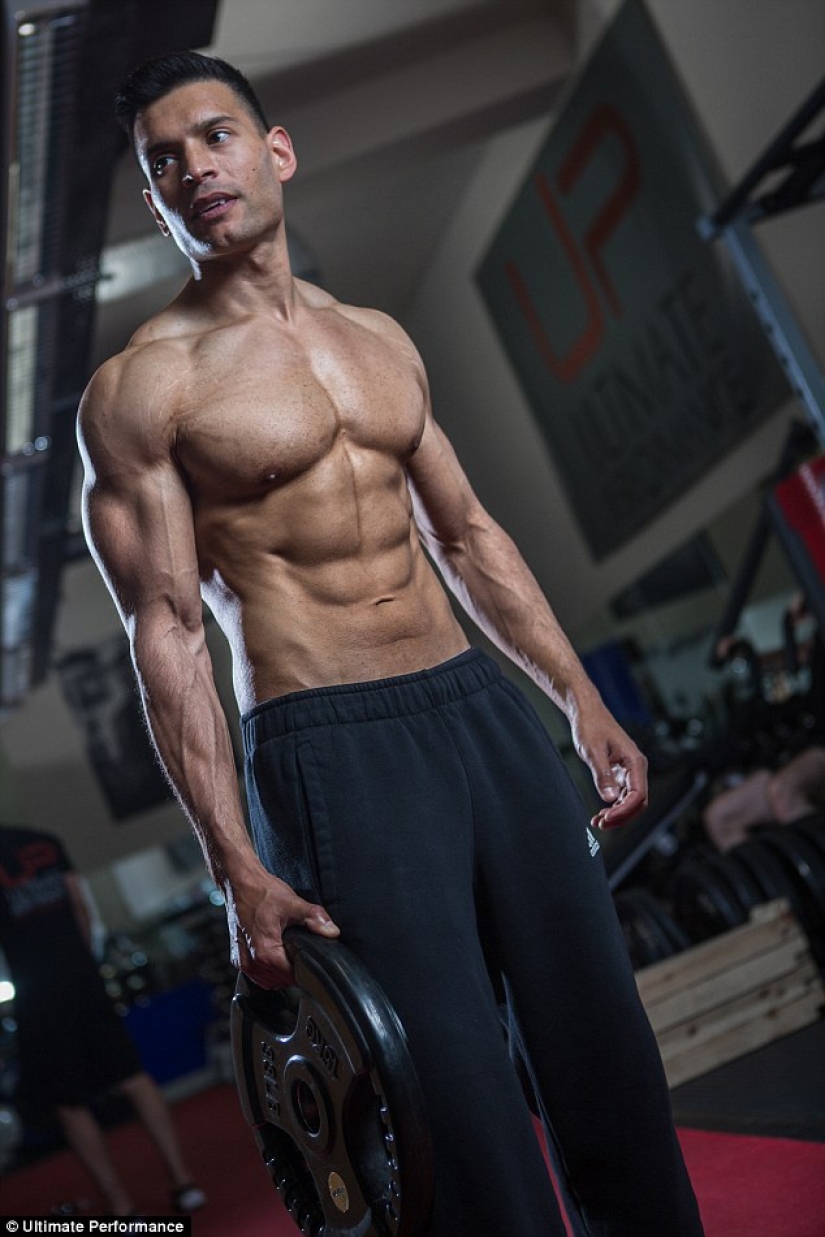 The Briton proved that at the age of 40 it is possible to achieve cubes on the press in 5 months