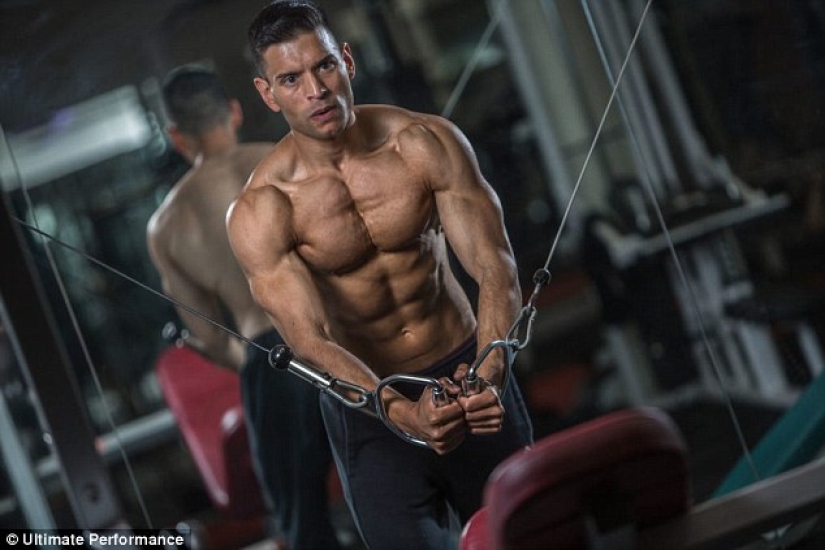 The Briton proved that at the age of 40 it is possible to achieve cubes on the press in 5 months