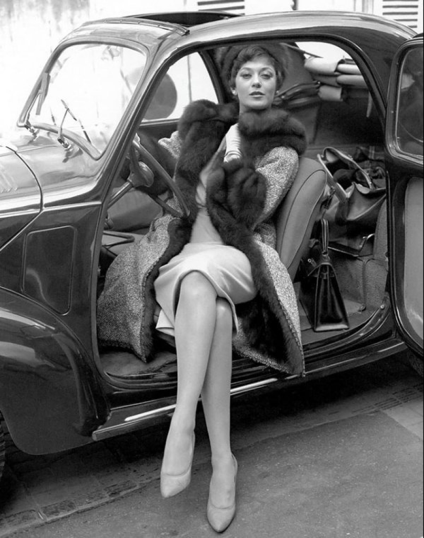 The charm of French women of the 50s in the lens of Georges Dambie