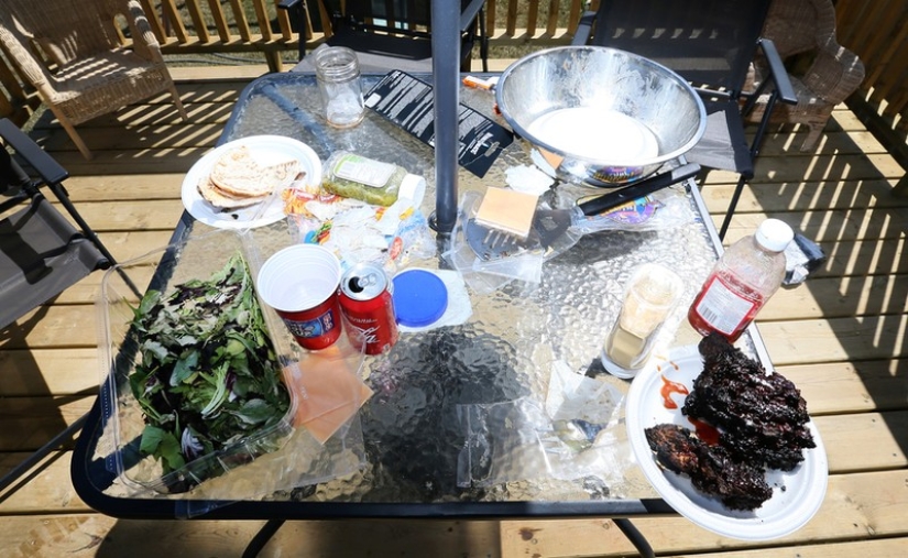 The couple rented out their house on Airbnb, and returned to the wrecked home The couple rented out their house on Airbnb, and returned to the wrecked home