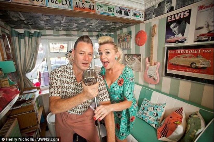 The couple returned to the fifties to save their marriage The couple returned to the fifties to save their marriage