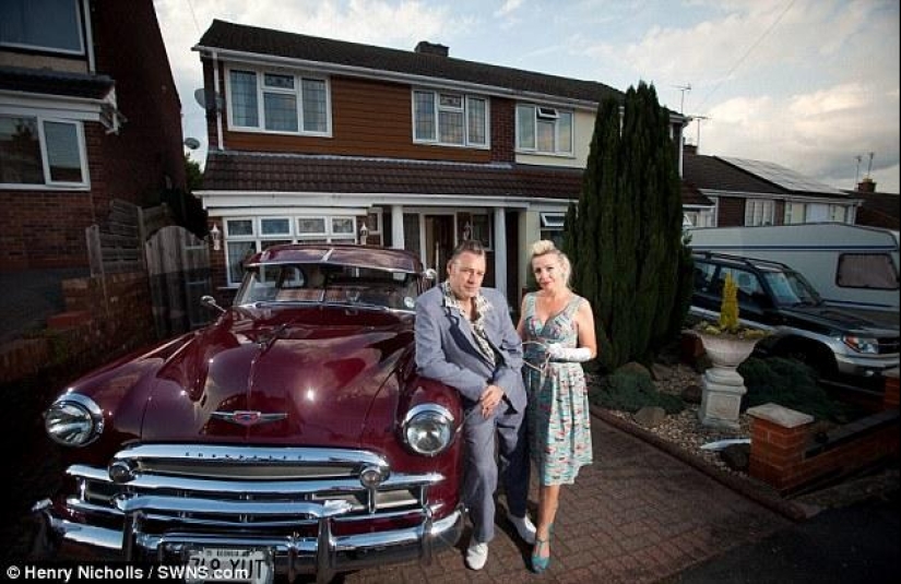 The couple returned to the fifties to save their marriage The couple returned to the fifties to save their marriage