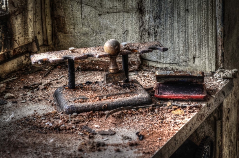 The creepy abandoned operating room of a German urologist has remained untouched for almost 30 years
