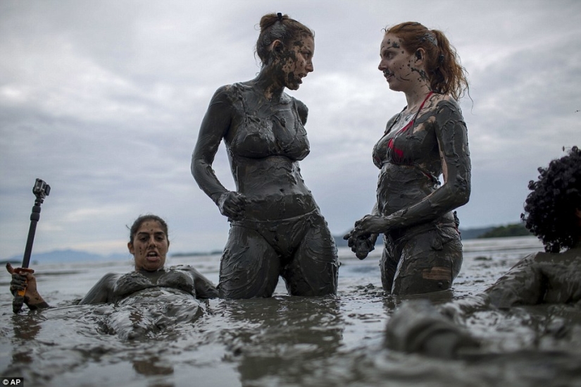 The dirty side of the Brazilian Carnival