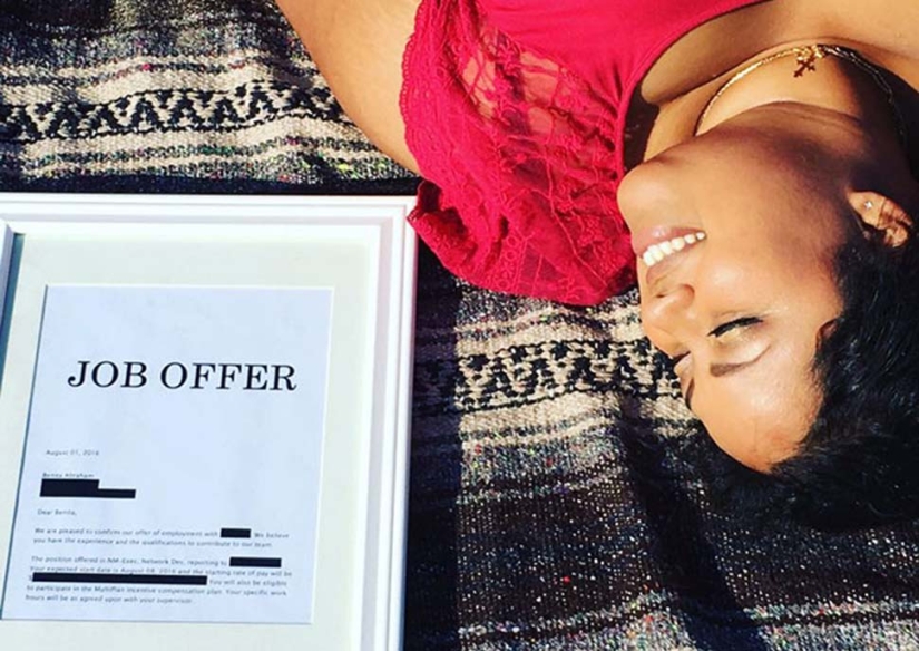 The girl made an engagement photo shoot with her offer of a new job The girl made an engagement photo shoot with her offer of a new job