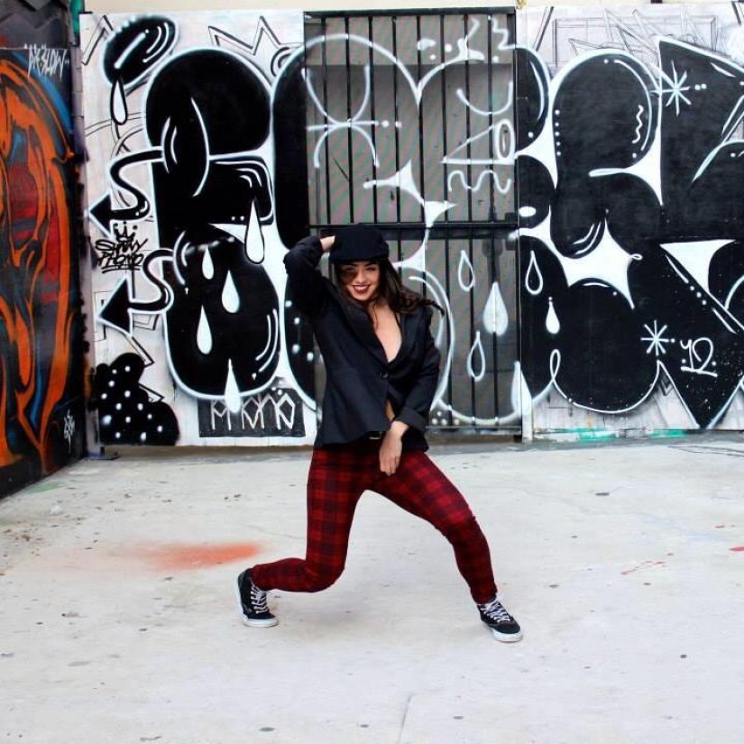 The girl refuses to remove the birthmark, considering it her highlight