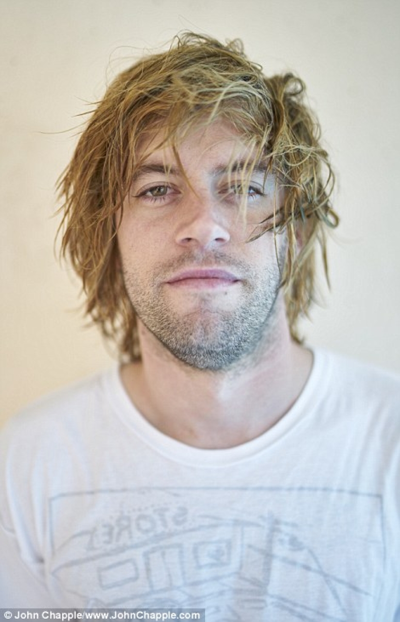 The hero of the Nevermind cover by Nirvana recreated it for the 25th anniversary of the album