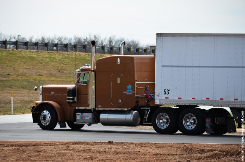 The life of American truckers