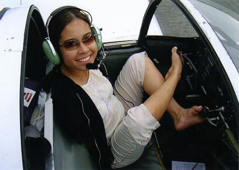 The life of an American woman born without arms is much more interesting and eventful than yours.