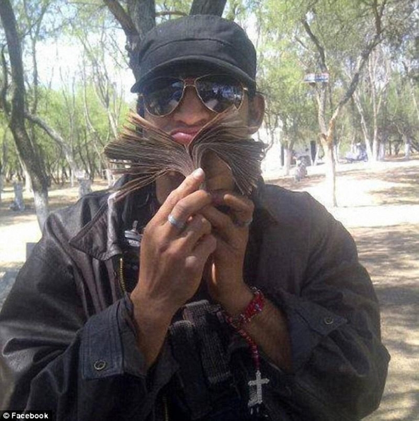 The life of the Mexican drug mafia on Facebook