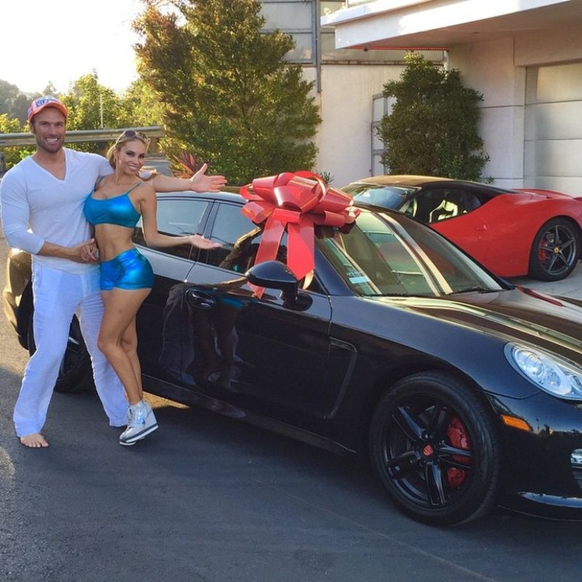 The luxurious life of this married guy can only be envied