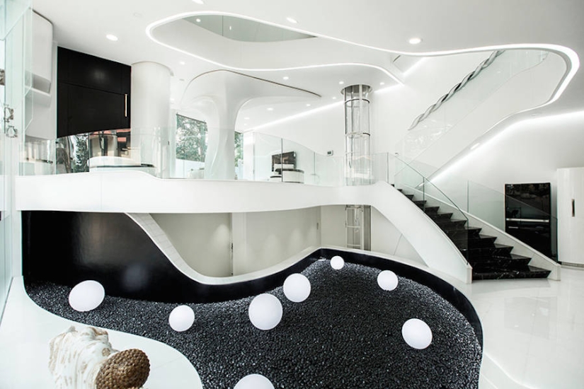 The melting house of "Elastic" is the strangest house you will ever see The melting house of "Elastic" is the strangest house you will ever see