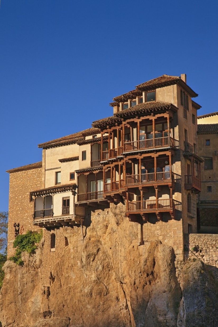 The most breathtaking mountain dwellings The most breathtaking mountain dwellings