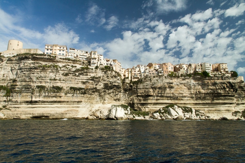 The most breathtaking mountain dwellings The most breathtaking mountain dwellings