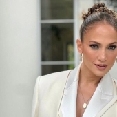 The most fashionable fur coat of winter 2023 - Jennifer Lopez The most fashionable fur coat of winter 2023 - Jennifer Lopez