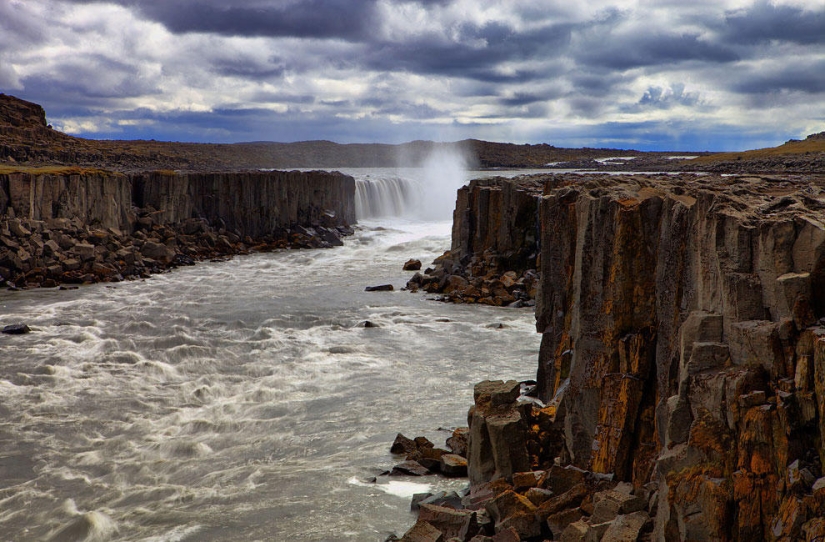 The most powerful waterfall in Europe: Dettifoss The most powerful waterfall in Europe: Dettifoss