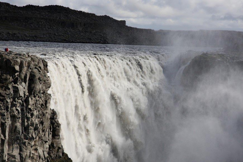 The most powerful waterfall in Europe: Dettifoss The most powerful waterfall in Europe: Dettifoss
